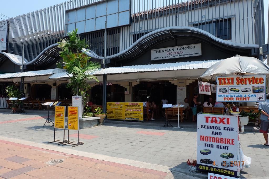 Piccolo Restaurant And Guest House Pattaya Exteriör bild