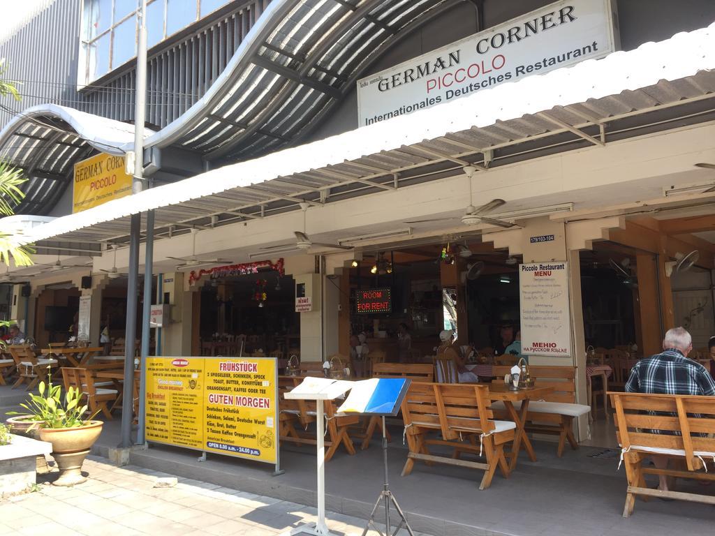 Piccolo Restaurant And Guest House Pattaya Exteriör bild